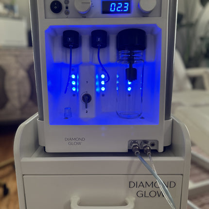 Allergan DiamondGlow /w Cart and Low Hours for Sale