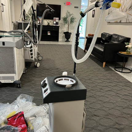 2021 Quanta Light 4V Evo /w Zimmer Cryo 6 and Smoke Evacuator for Sale