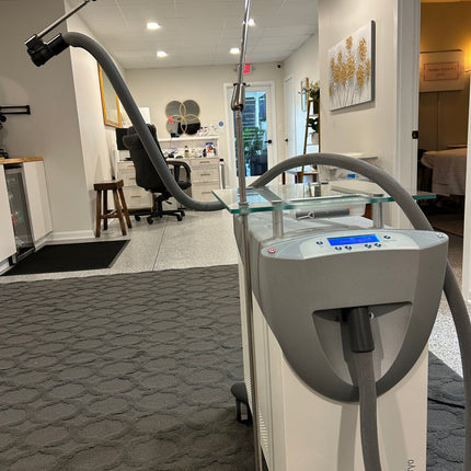 2021 Quanta Light 4V Evo /w Zimmer Cryo 6 and Smoke Evacuator for Sale
