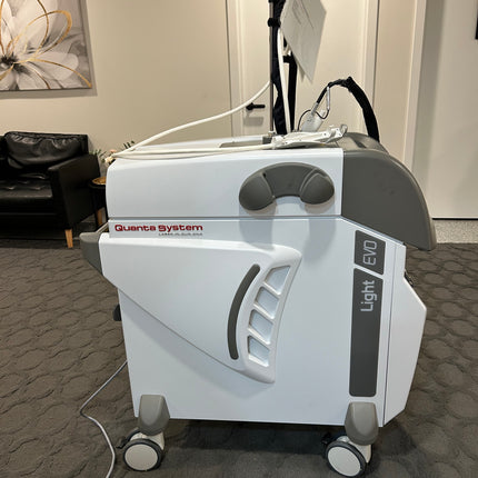 2021 Quanta Light 4V Evo /w Zimmer Cryo 6 and Smoke Evacuator for Sale