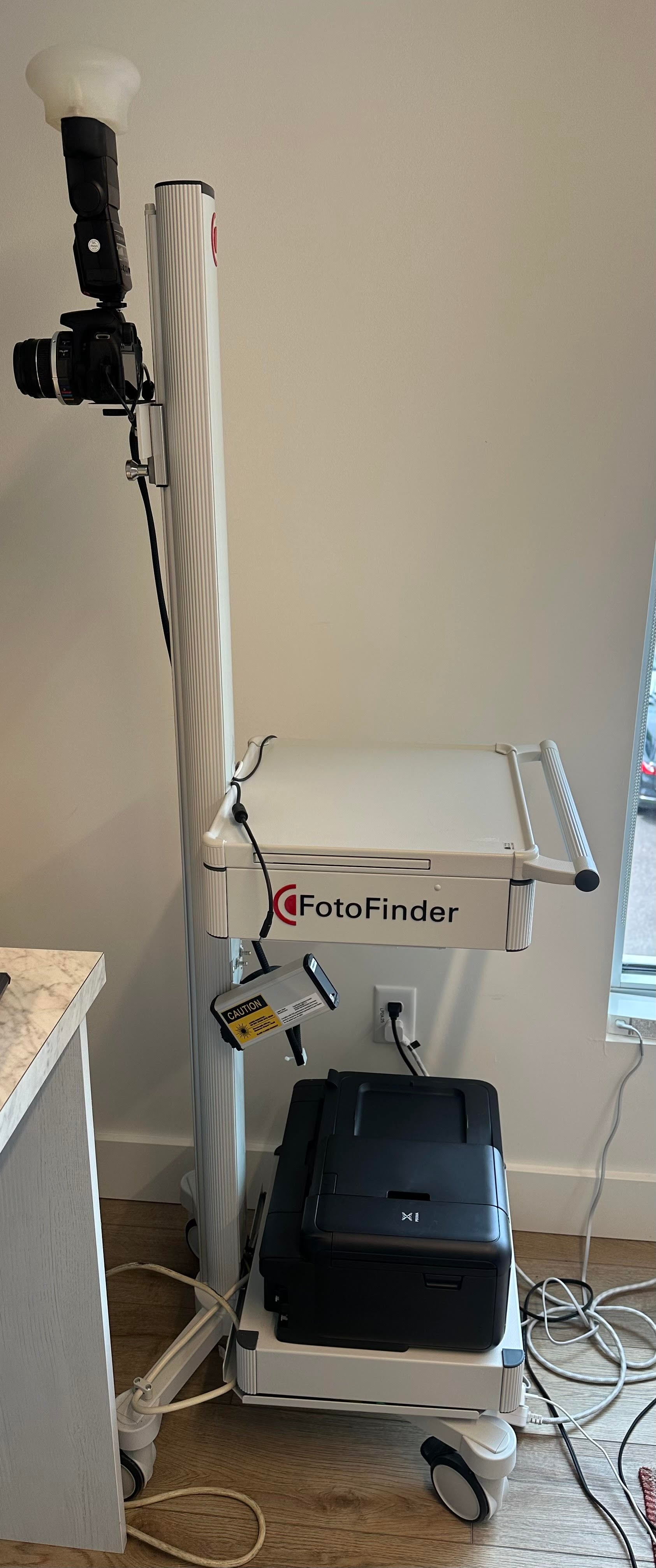 2019 FotoFinder Aesthetic Imaging Station for Sale